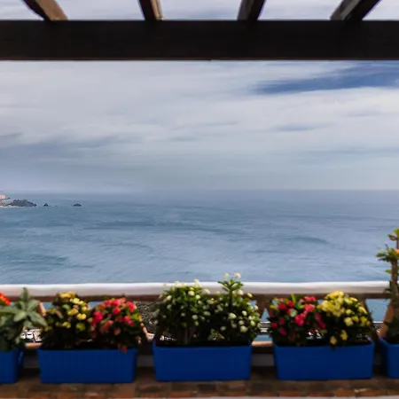 Apartment Con Vistas Y Garaje En Marina Del La Herradura (Granada)