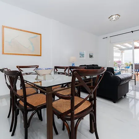 Apartment Con Vistas Y Garaje En Marina Del La Herradura (Granada)