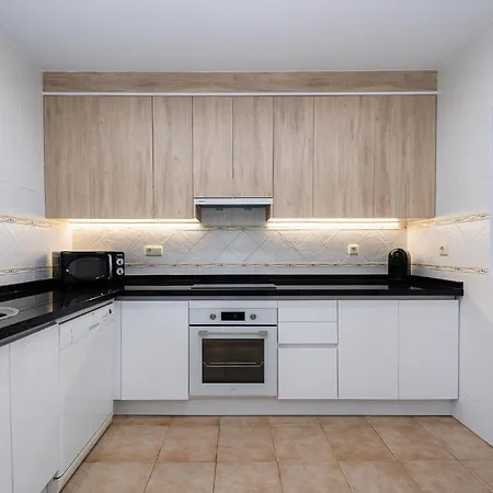 Apartment Con Vistas Y Garaje En Marina Del La Herradura (Granada)